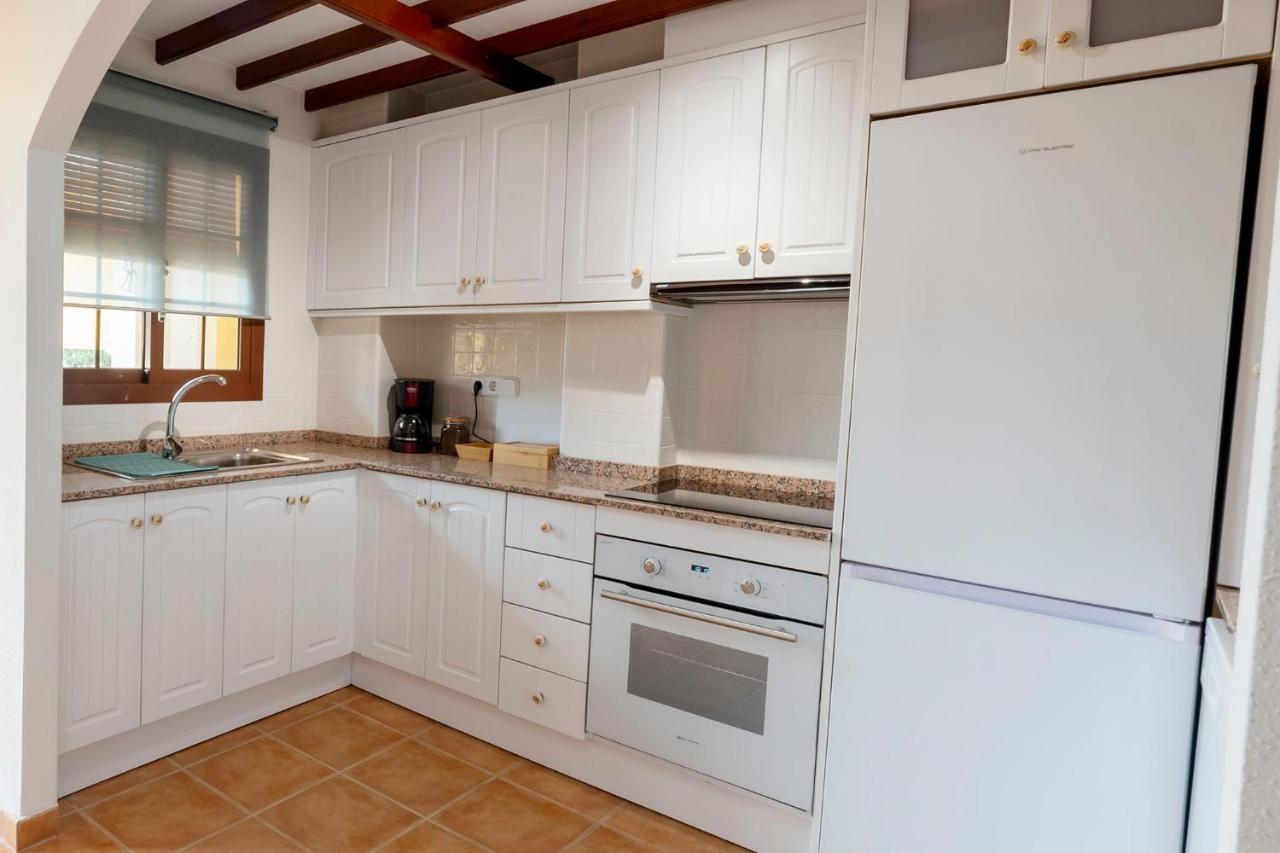 Apartment Atico Con Terraza-solarium Y Piscina 4-6 Personas Wifi A/c *