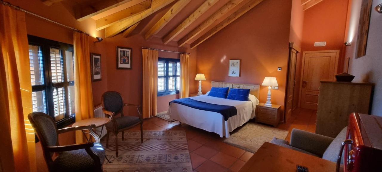 Hotel Sara De Ur