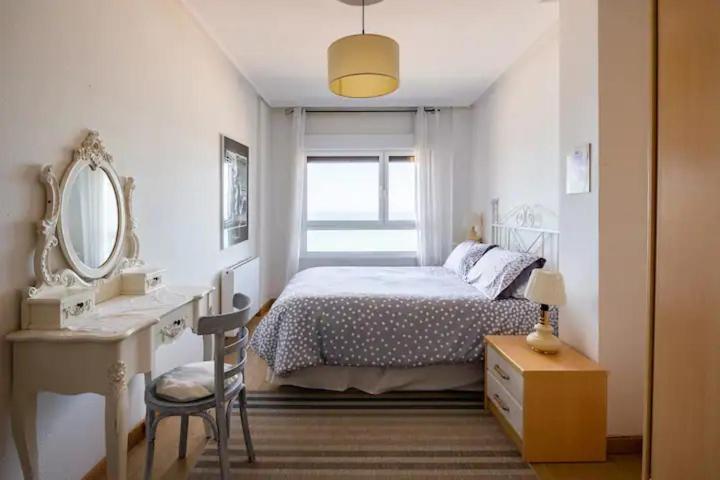 Apartment Ezcurdia 22 Playa De San Lorenzo Primera Linea Gijon