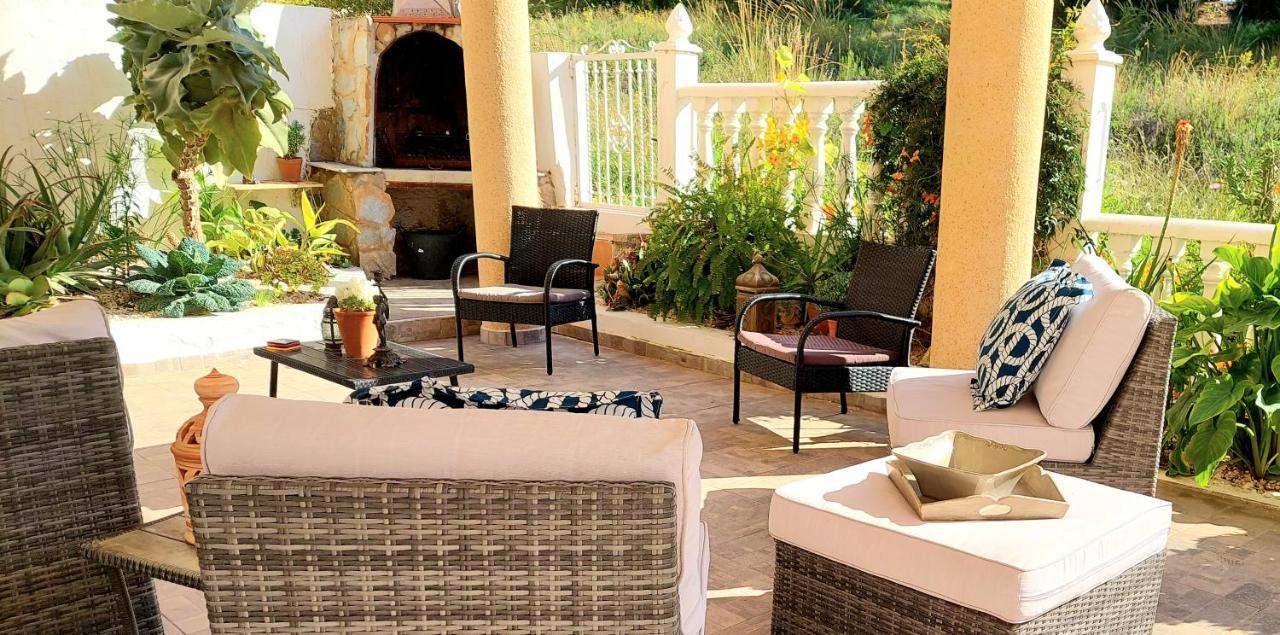 Villa Fabulous Detached Large 5 Bedrooms 3 Bathrooms Backing Onto Golf Course Villamartin (Valencia)