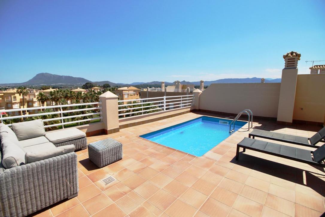 Atico Espectacular Piscina Privada Frontal Al Mar Dénia