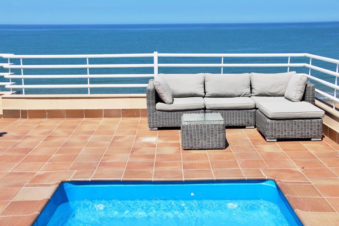 Atico Espectacular Piscina Privada Frontal Al Mar Dénia