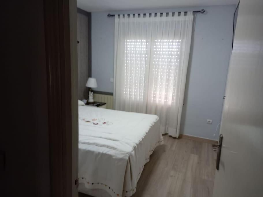 Chalet Adosado Con Jardin Cebreros