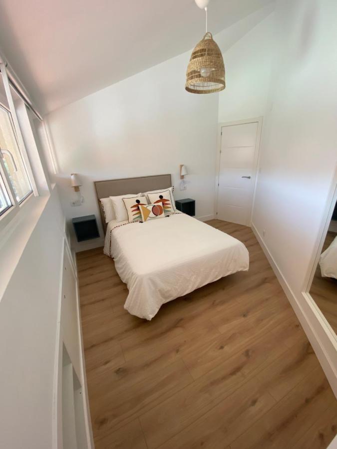 Dania Esteiro Apartamento Muros