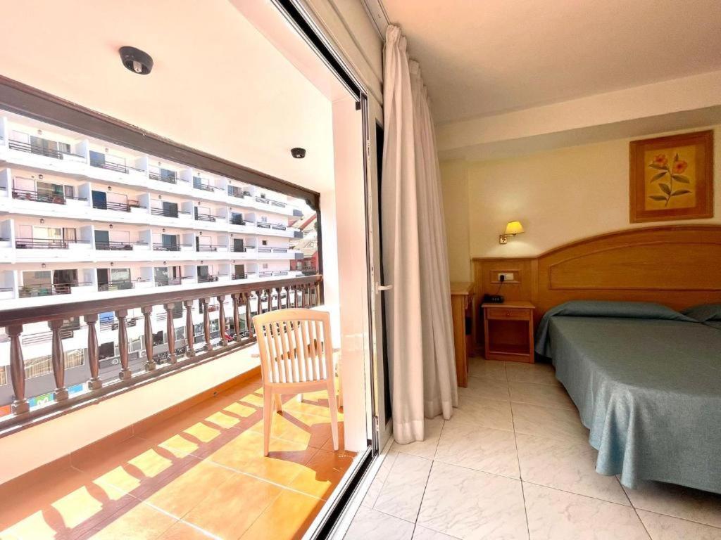 Park Plaza Apartment *