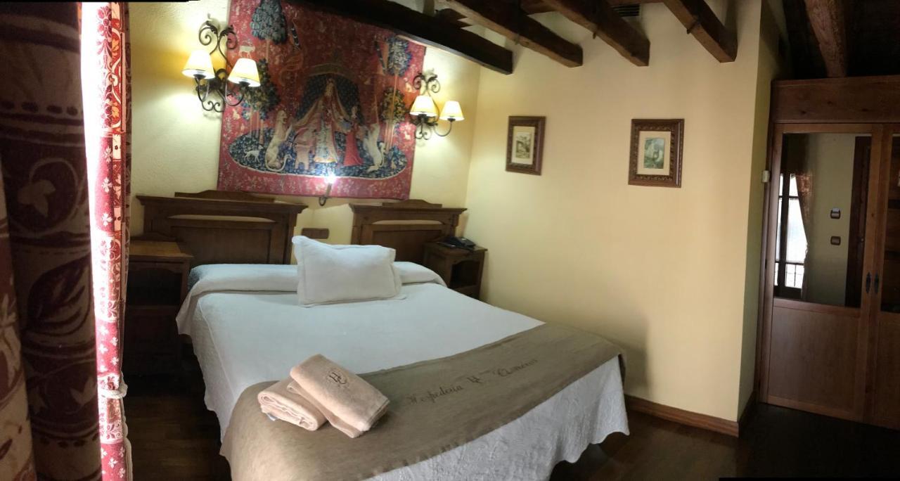 Hospederia Casa De Cisneros Pensión