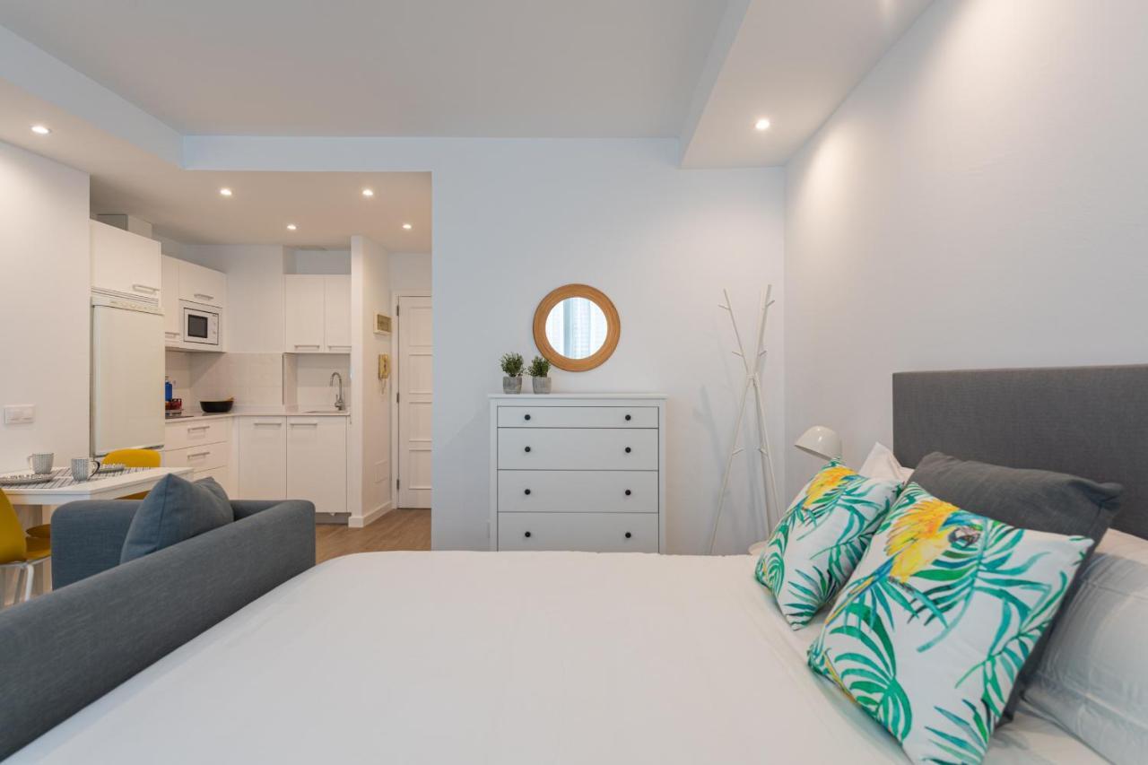 Homeforguest Moderno Estudio Junto A Canteras Apartment