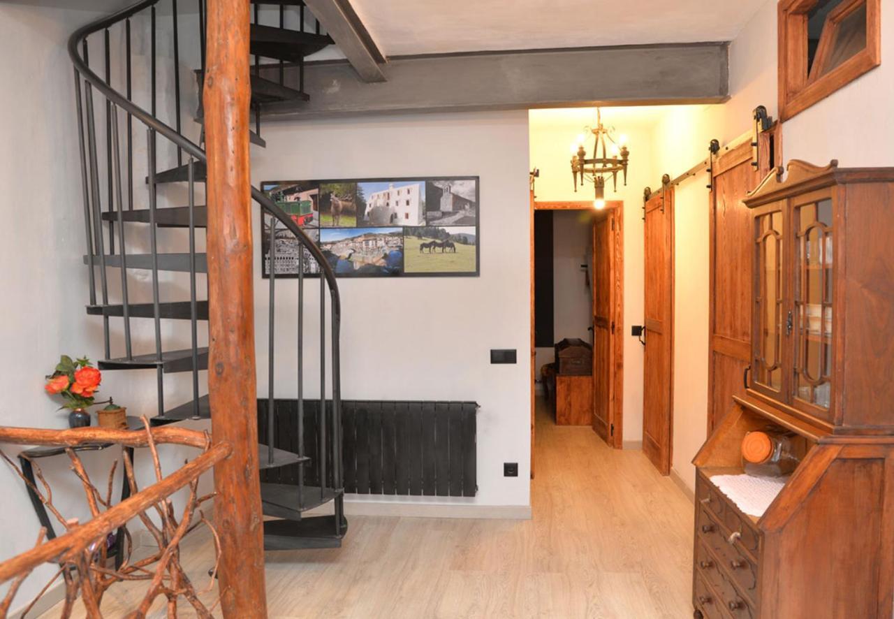 Apartamento Tríplex Rústico-moderno Hasta 18 Plazas - Pobla De Lillet