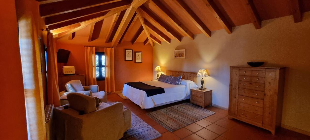 Sara De Ur Hotel 2*