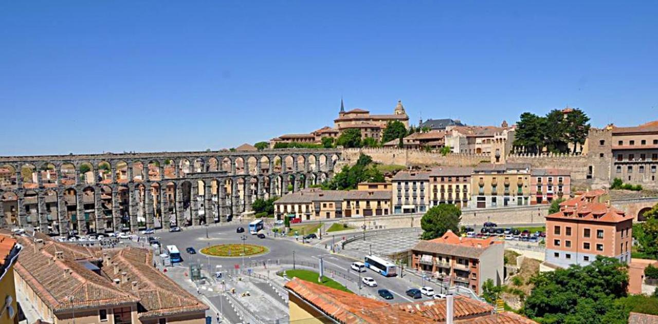 Hotel Ele Acueducto 3*