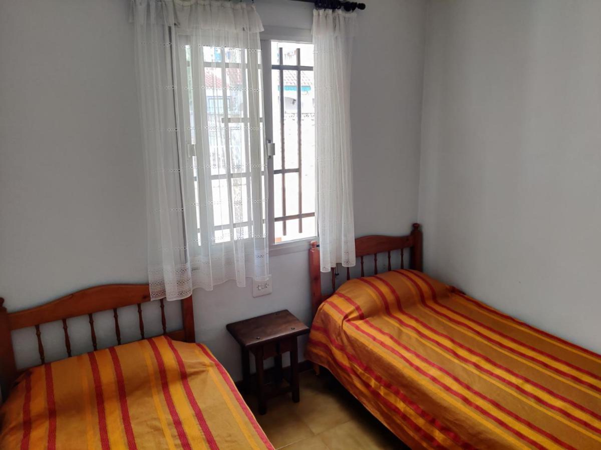 Casa Chalet Independiente En Calle Privada
