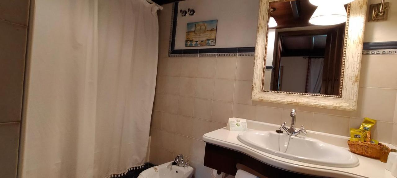 De Hotel 2*