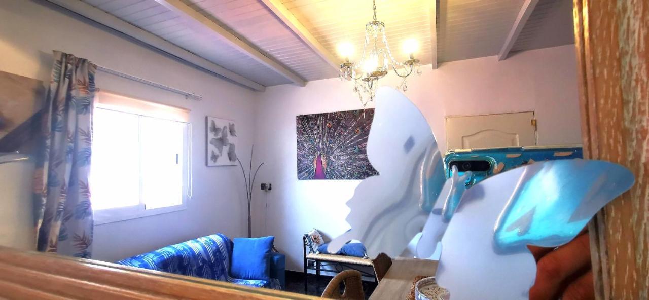 Kikiki House *