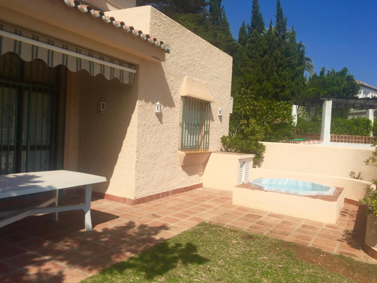 Marbesa With Jacuzzi Villa *