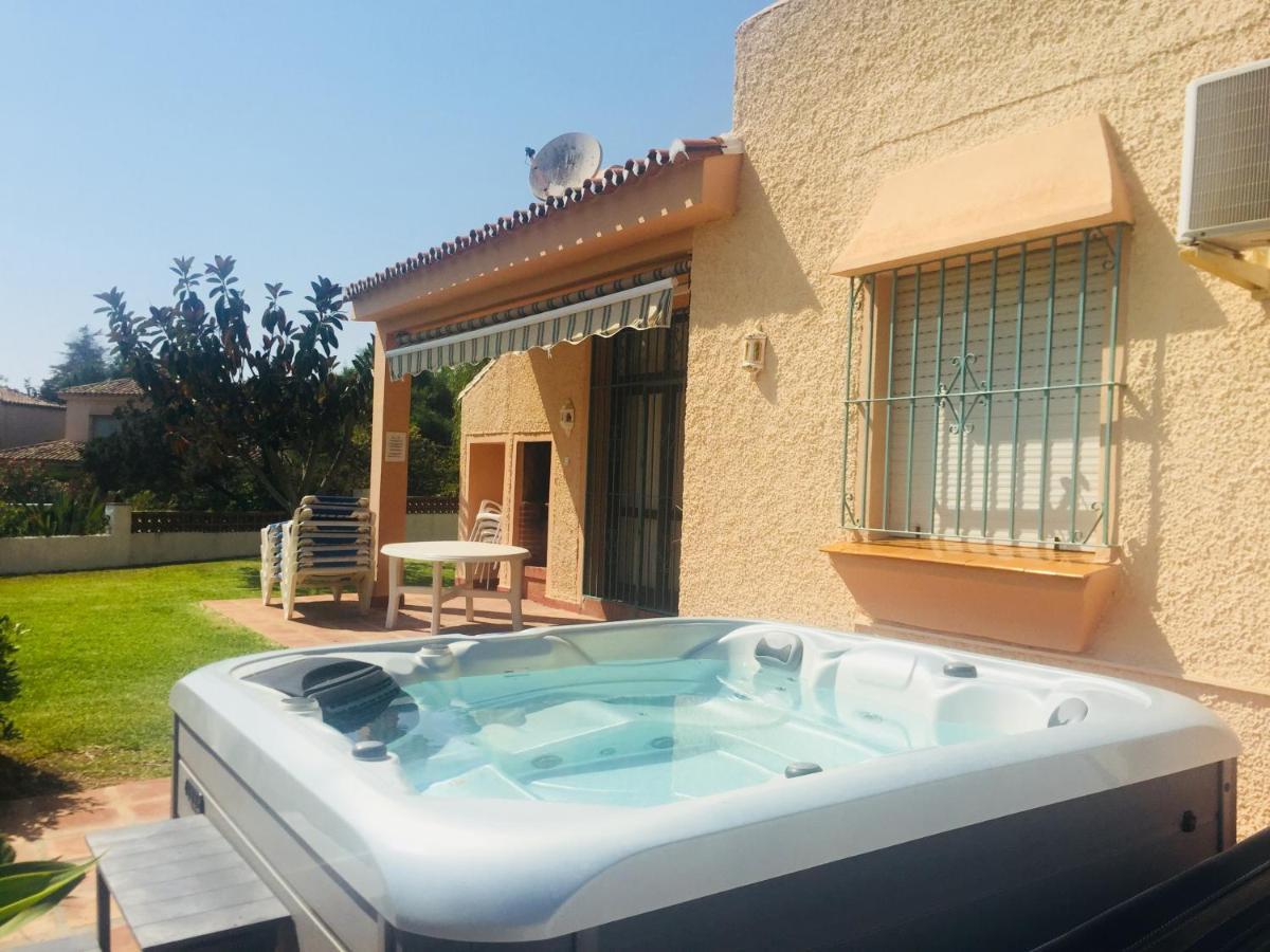 Villa Marbesa With Jacuzzi Marbella