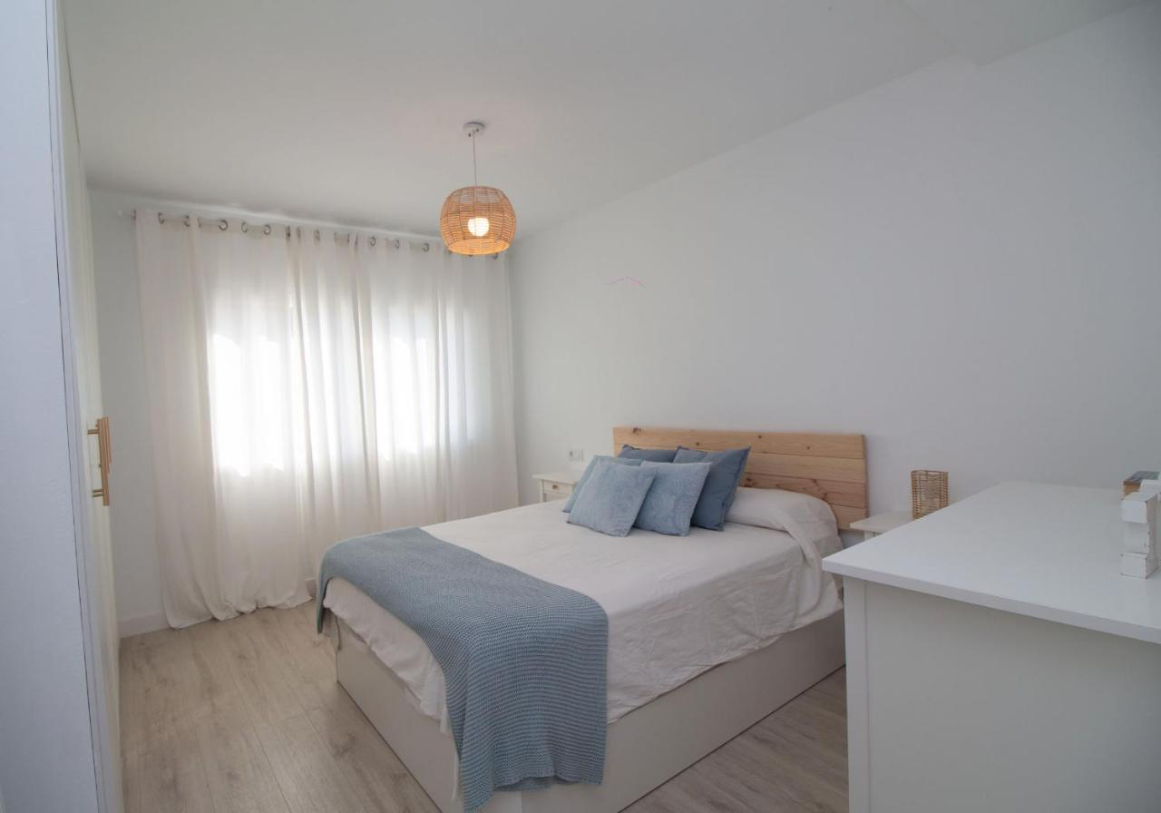 Casa con jardín privado a 300 metros de la playa, piscina