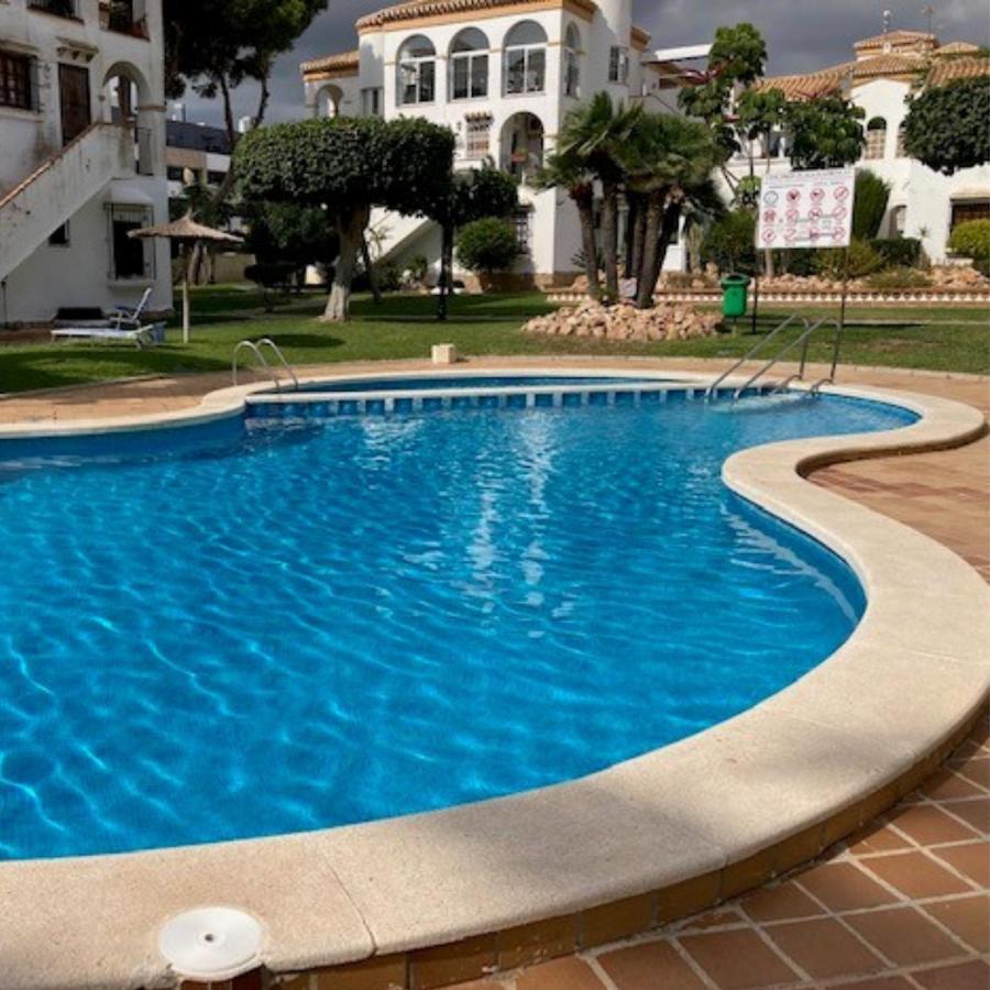 700 Metros De La Playa Apartment