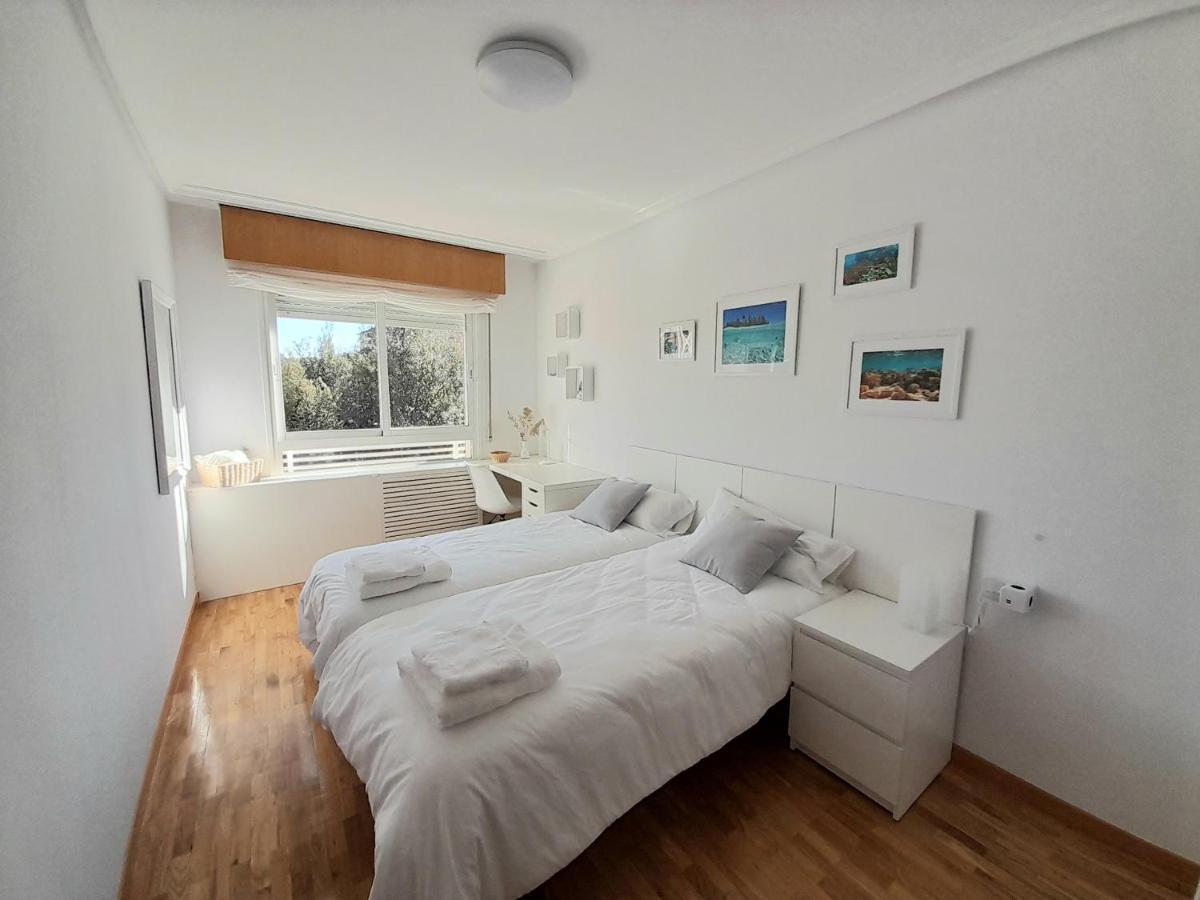 Piso En Espacioso, Con Vistas Y Garaje Apartamento *
