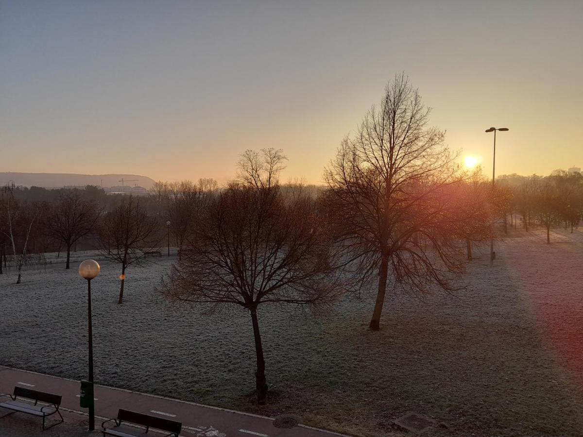 Piso En Espacioso, Con Vistas Y Garaje Apartamento Logroño