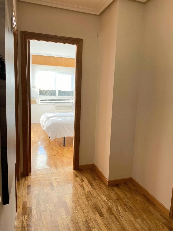 Piso En Espacioso, Con Vistas Y Garaje Logroño