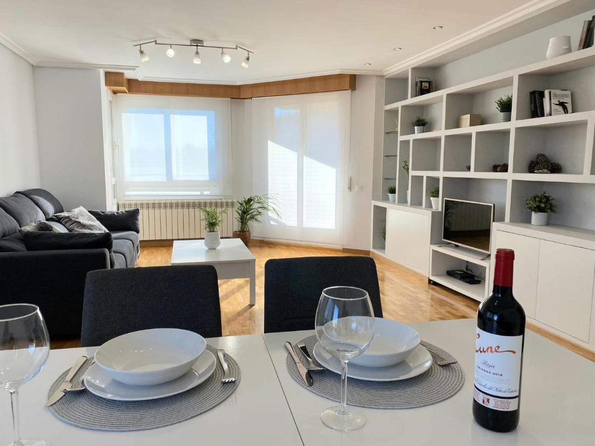 Apartamento Piso En Espacioso, Con Vistas Y Garaje Logroño