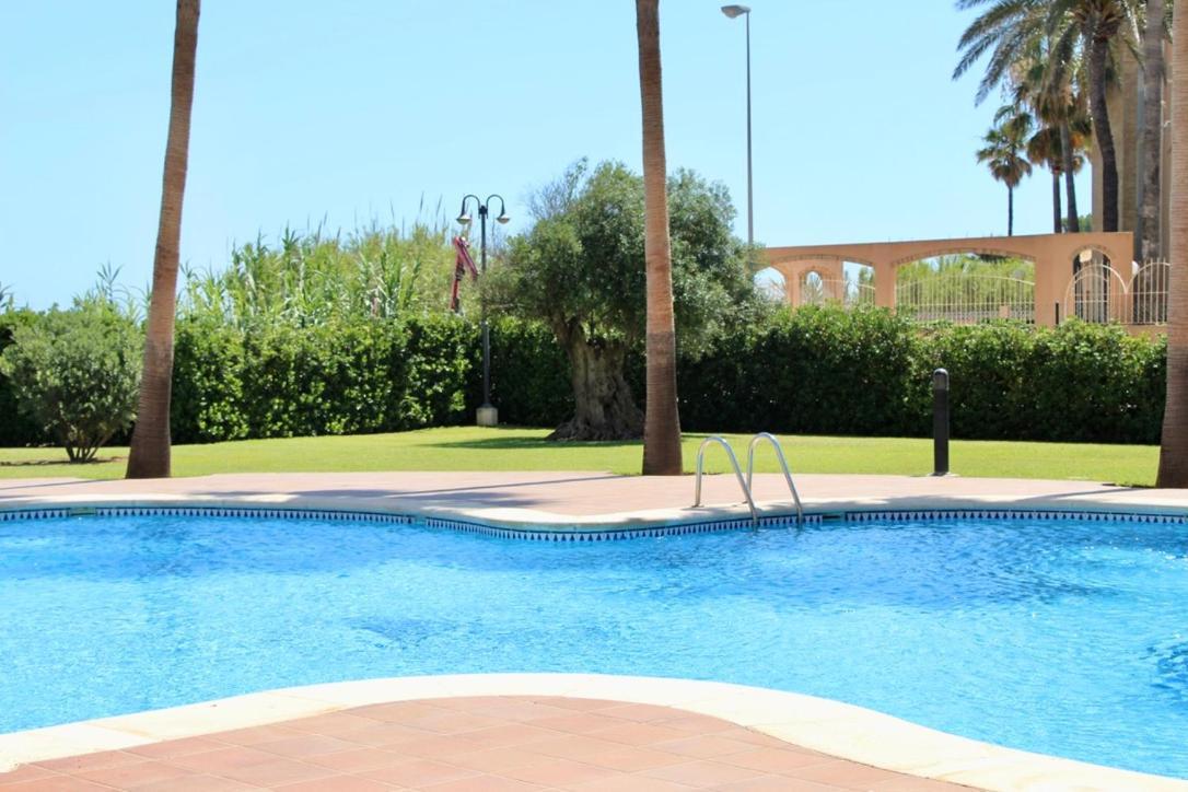 Atico Espectacular Piscina Privada Frontal Al Mar Apartamento *