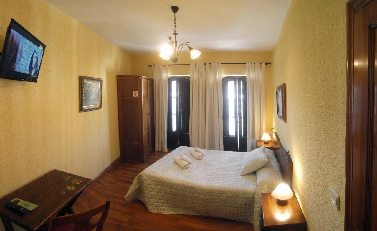 Plaza Del Ayuntamiento Guest house