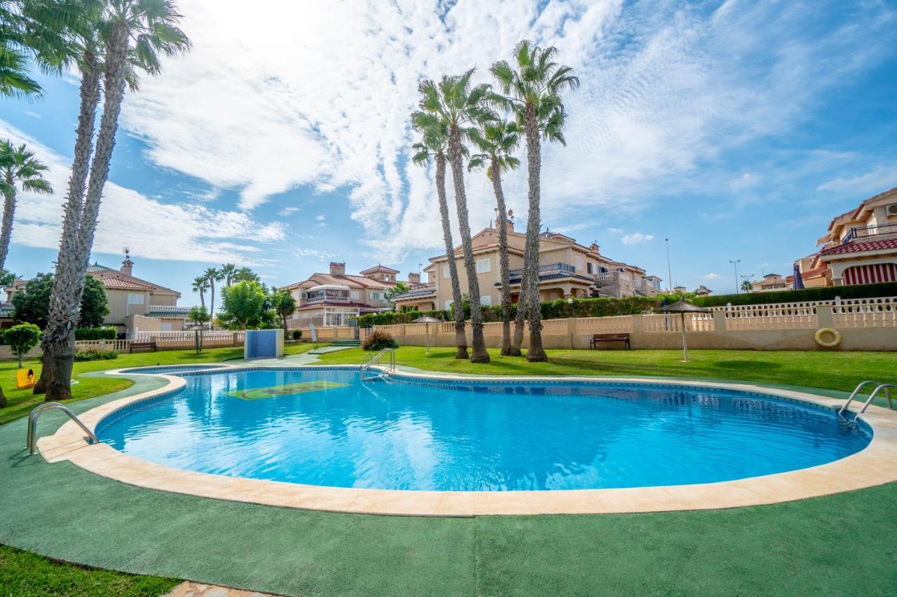 2 Bedroom Penthouse In Playa Flamenca * Dehesa de Campoamor (Orihuela Costa)