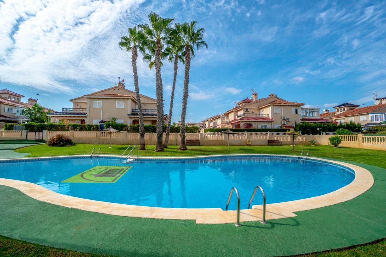 Apartamento 2 Bedroom Penthouse In Playa Flamenca Dehesa de Campoamor (Orihuela Costa)