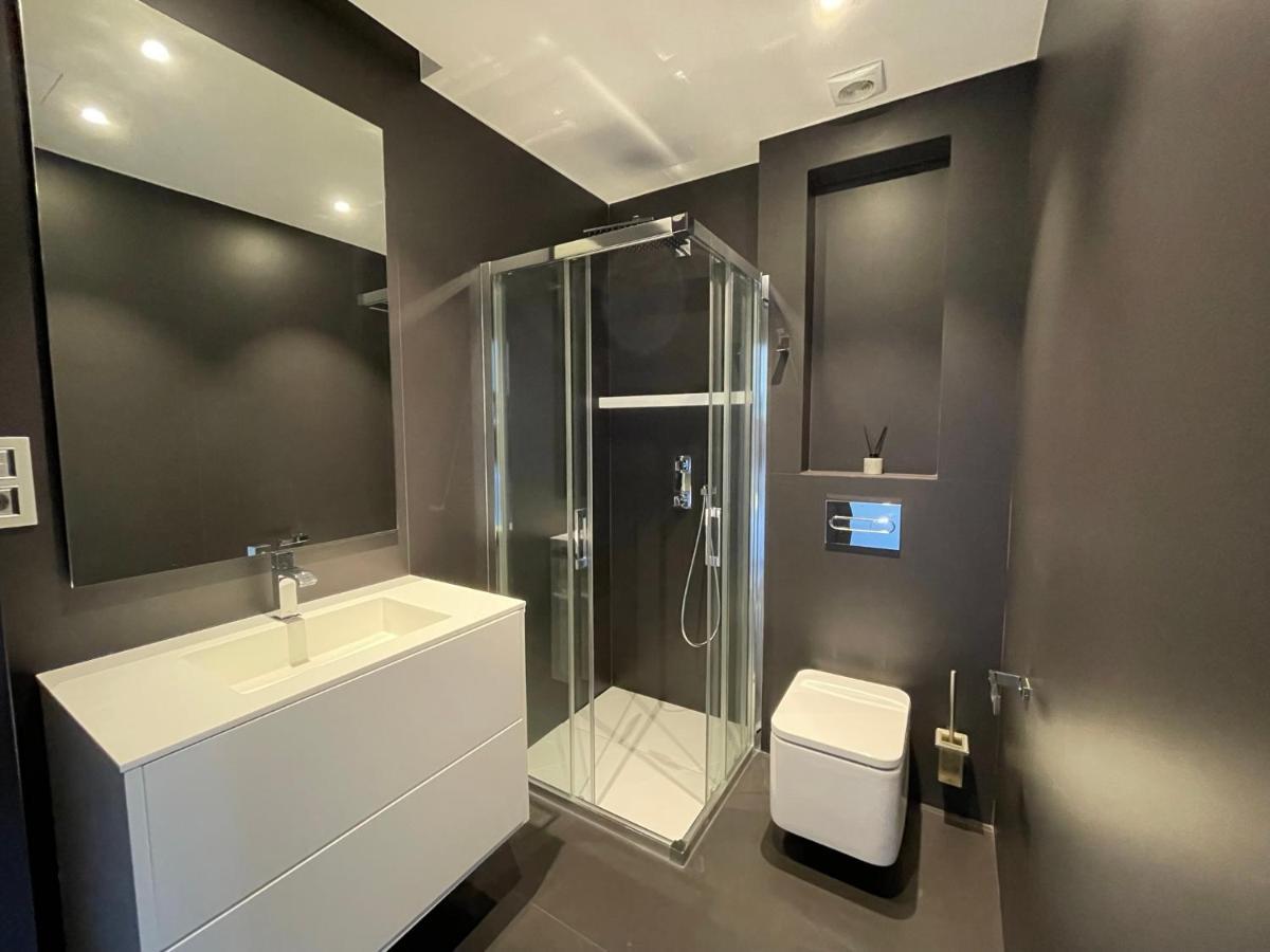 Tres Prismas Exclusive Sarria
