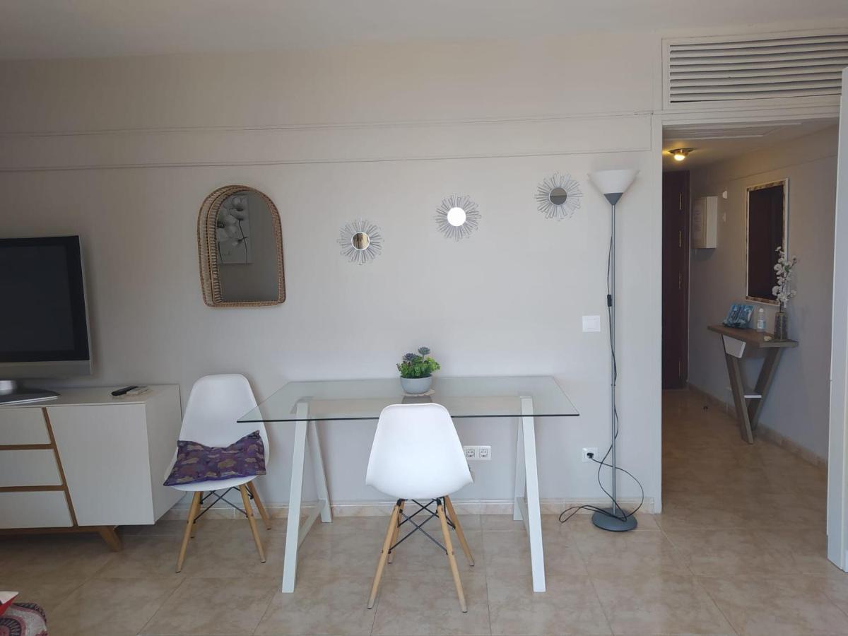 Palmeras, 893 Apartamento *