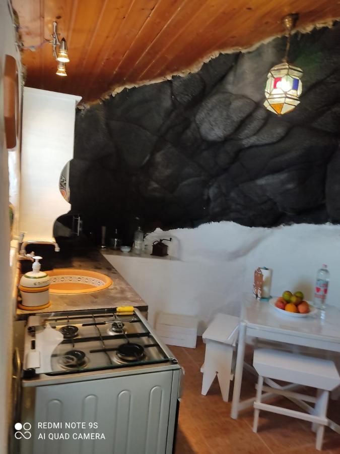 Casa Cueva El Pozo Calcosas *