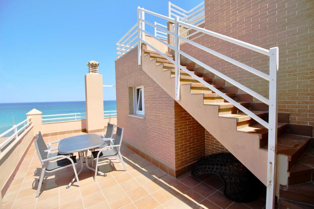 Atico Espectacular Piscina Privada Frontal Al Mar Apartamento Dénia