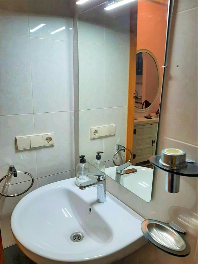 Apartamento Soleado, 1 Dormitorio Con Balcón, Piscina Y Garage Torrevieja