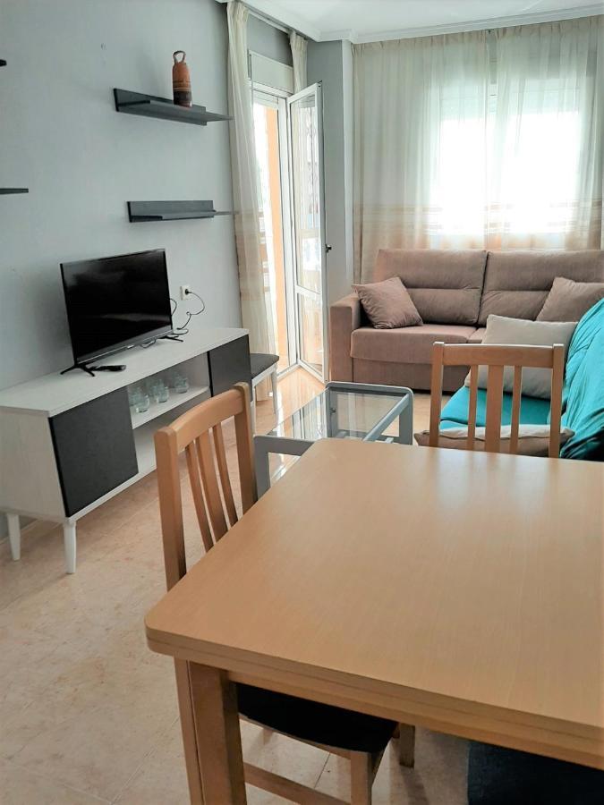 Apartamento Soleado, 1 Dormitorio Con Balcón, Piscina Y Garage