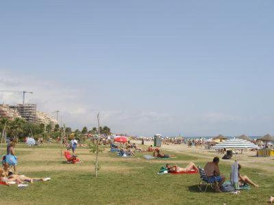 1ª Linea De Playa, Magic World, *