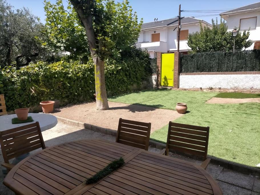 Chalet Adosado Con Jardin Holiday home