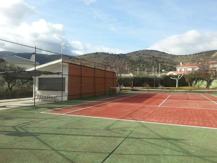 Holiday home Chalet Adosado Con Jardin Cebreros