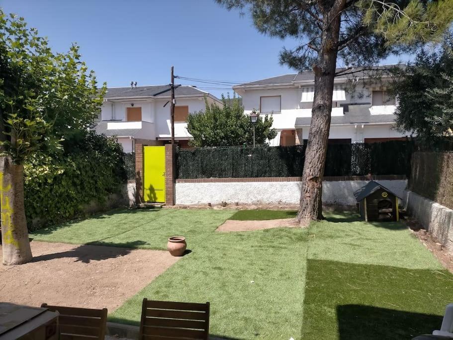 Holiday home Chalet Adosado Con Jardin Cebreros