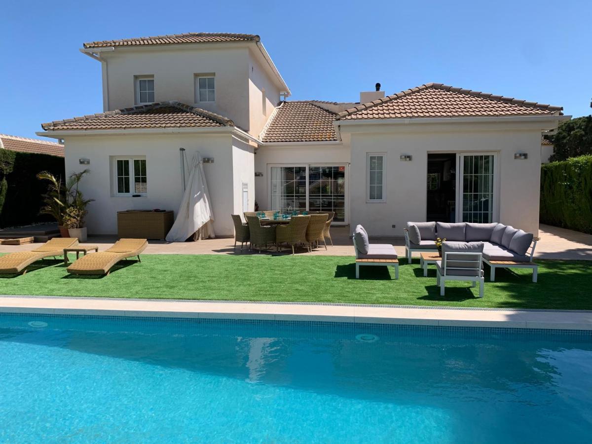 La Casa Contenta, Sitio De Calahonda, Costa, Costa Del Sol Villa Mijas