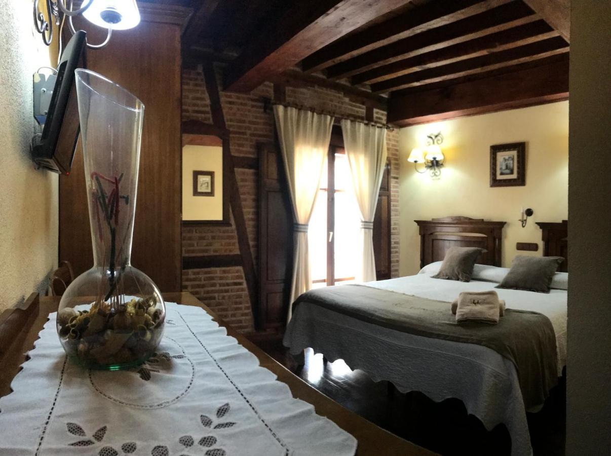 Pensión Hospederia Casa De Cisneros
