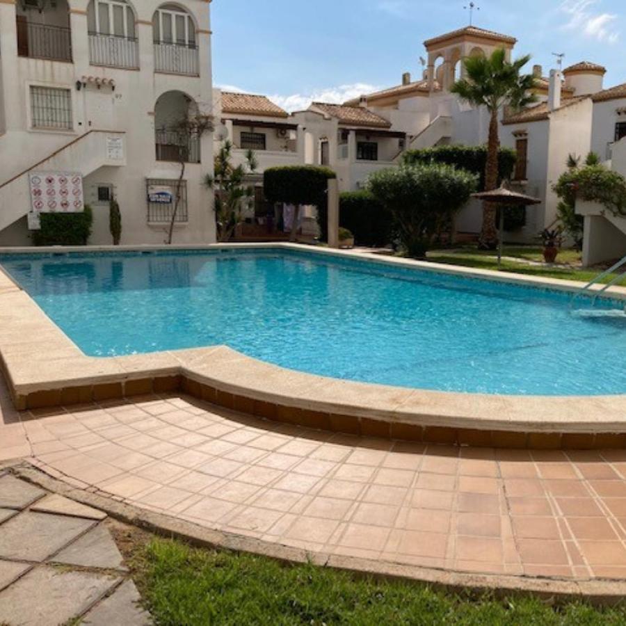 700 Metros De La Playa Apartment
