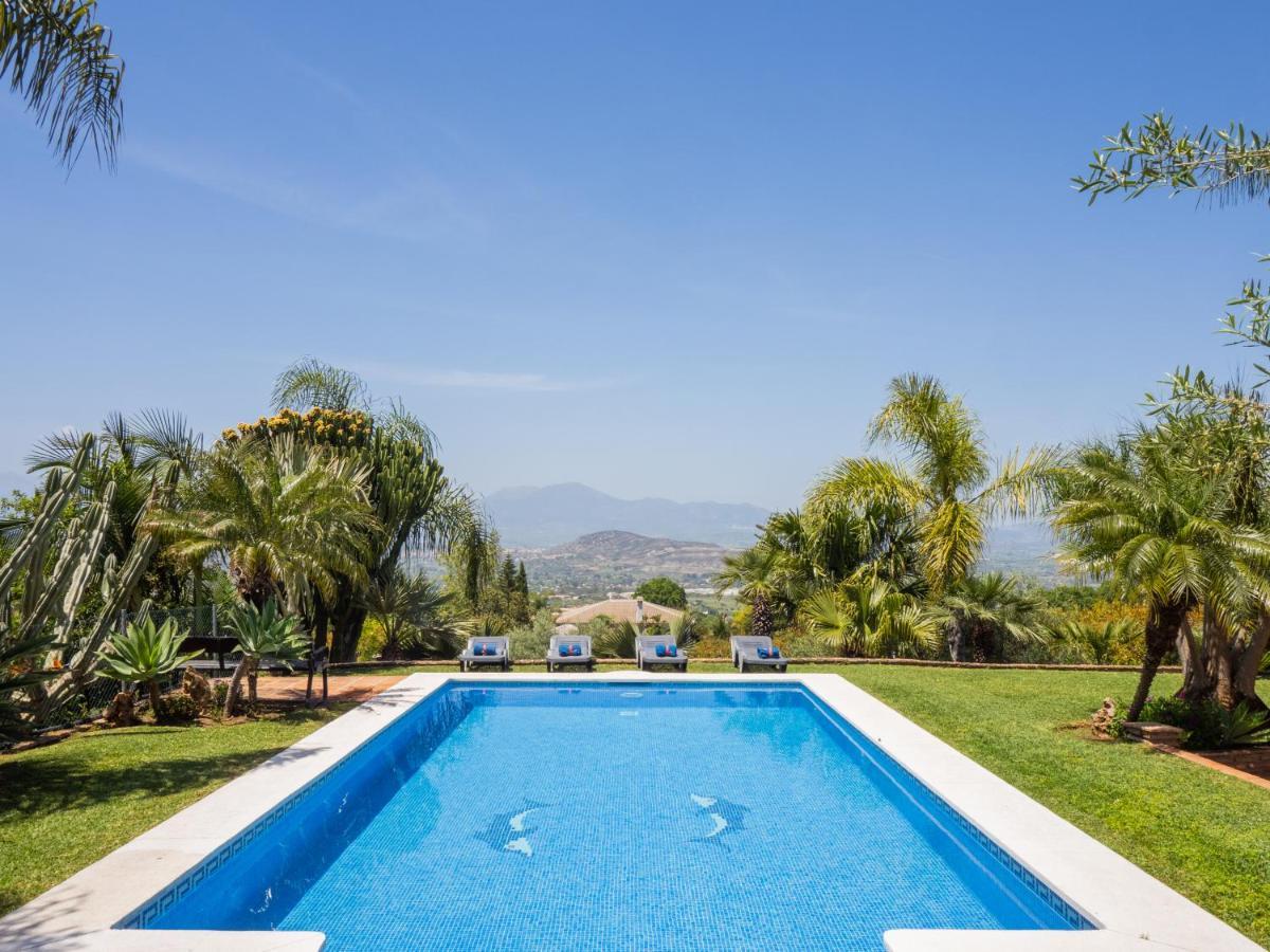 Holiday home Cubo's Dragos