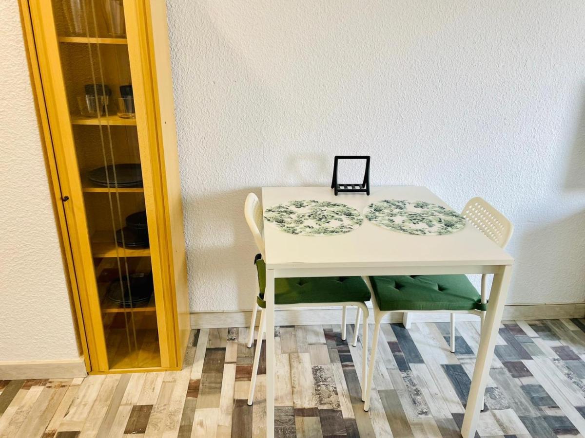 Confortable Estudio Con Terraza, Vistas A La Montaña, Mar Y Mas Apartamento Torremolinos