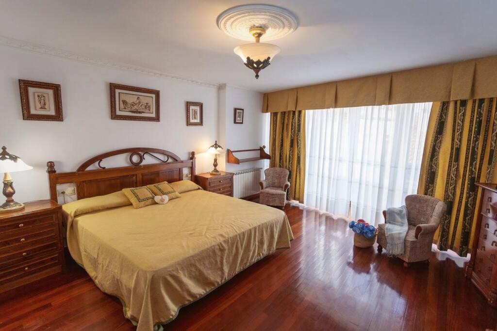 Casa Clara, Acogedora En El Centro Del Pueblo *