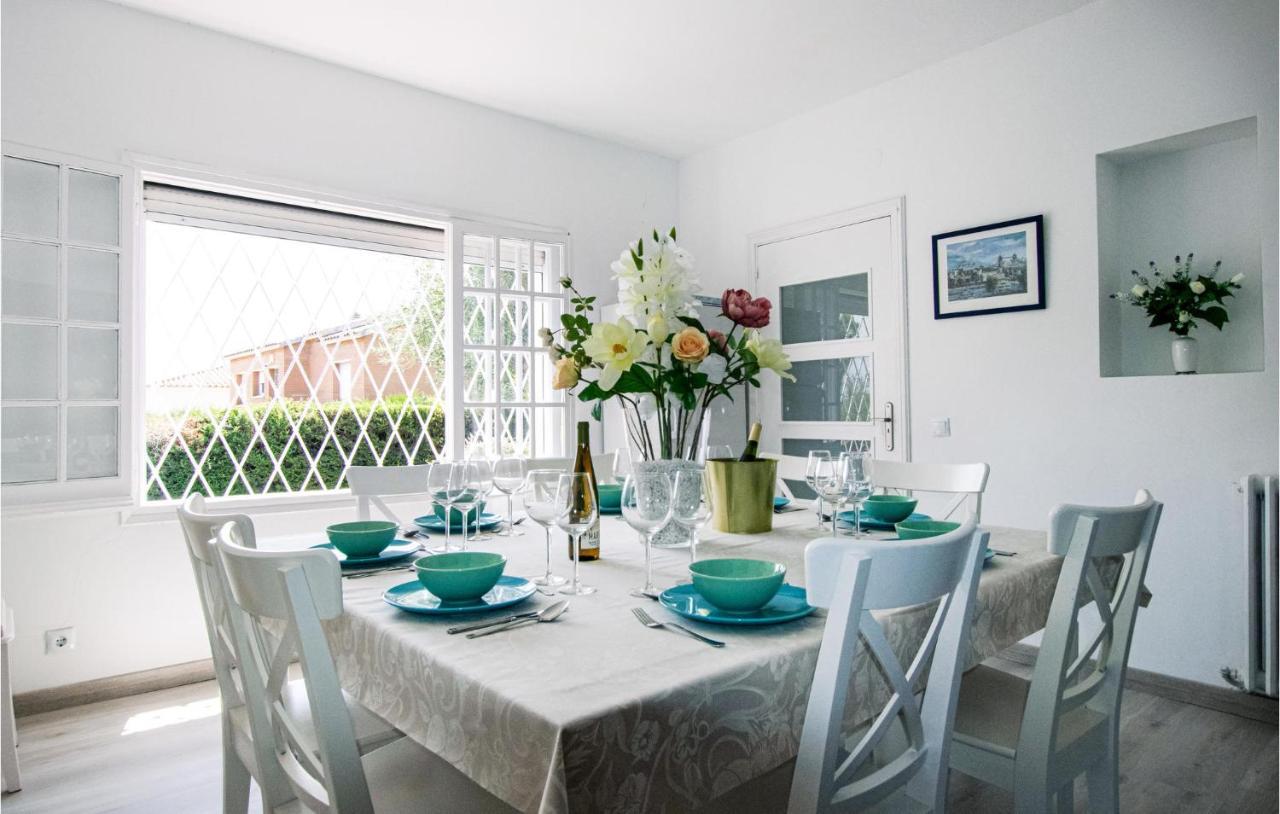 Lovely In With Kitchen * Alella