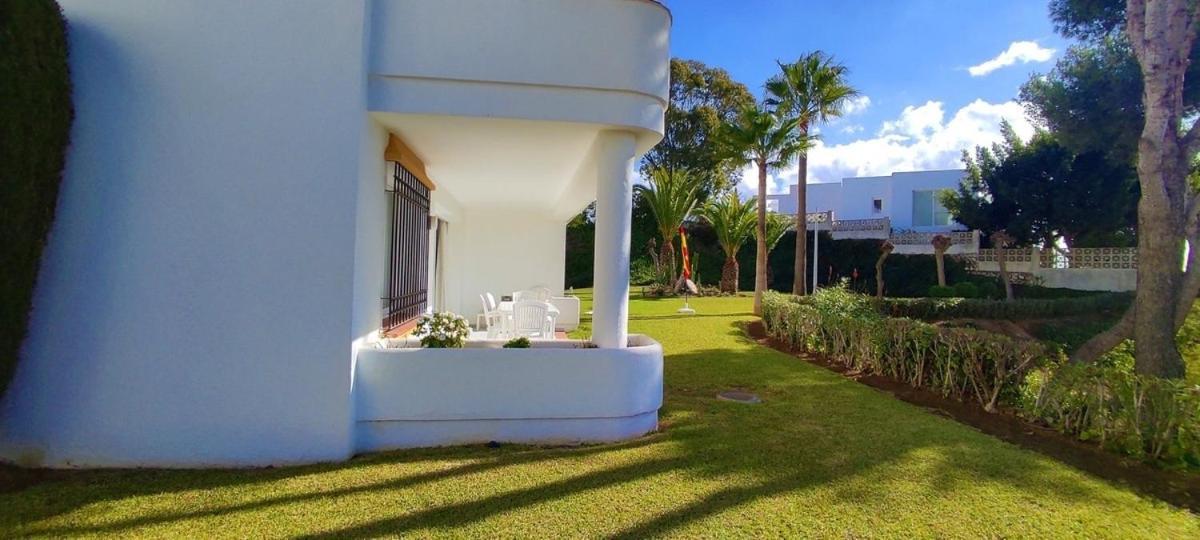 Quiet 2 Bedroom Apartment-sleeps Up To 6