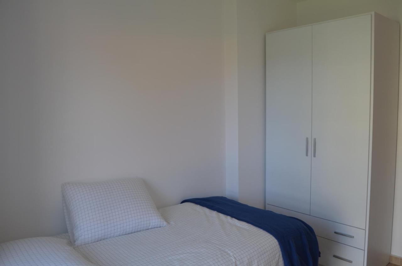 Precioso Con Garaje En Ares. Apartamento