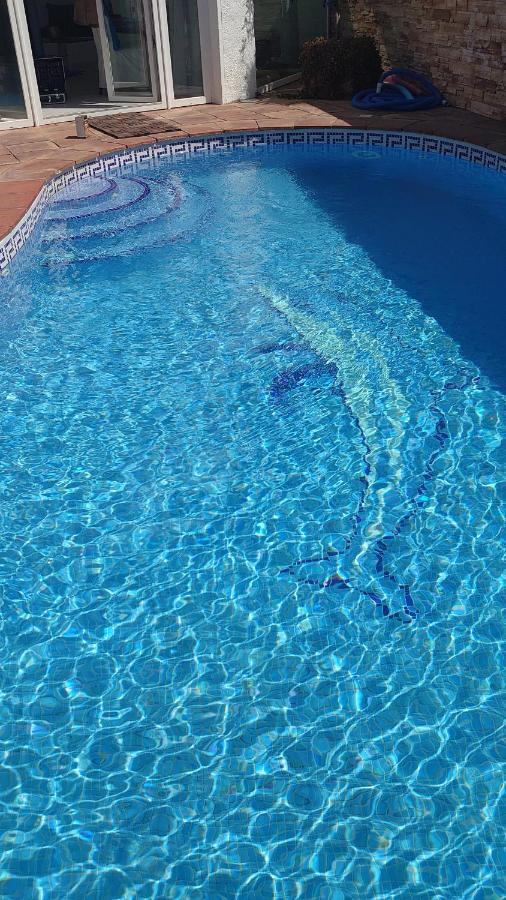 Canal Empuriabrava: Private Mooring, Pool & Air-conditioned Villa Ampuriabrava