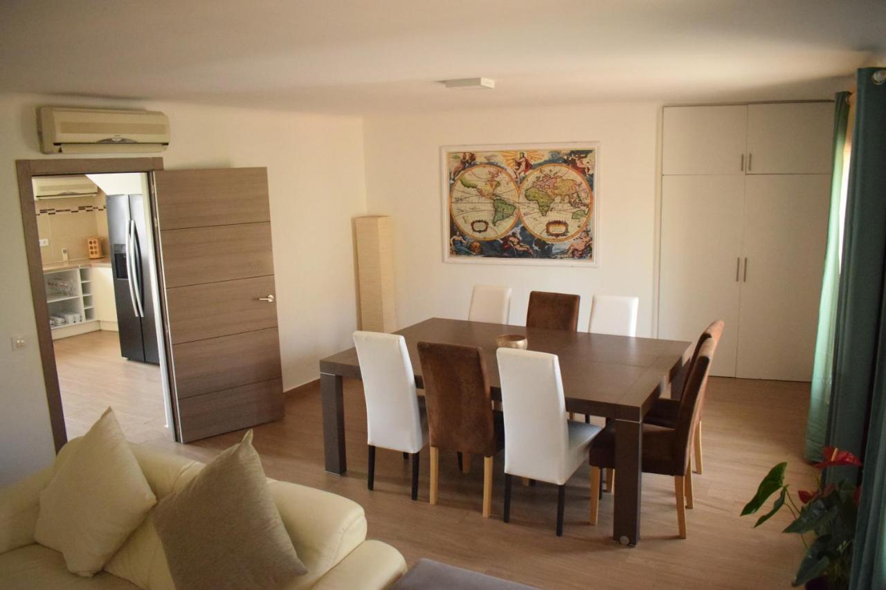Сasa de vacaciones Newly Renovated Large With Garden *